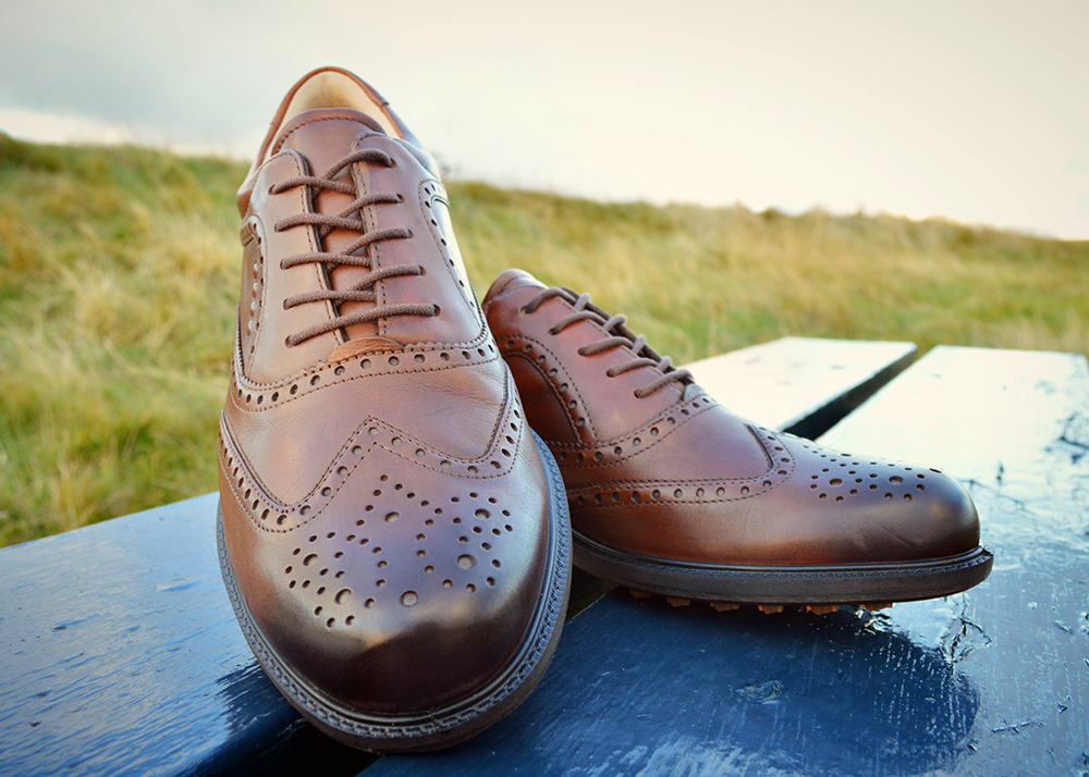  Ecco Footwear 